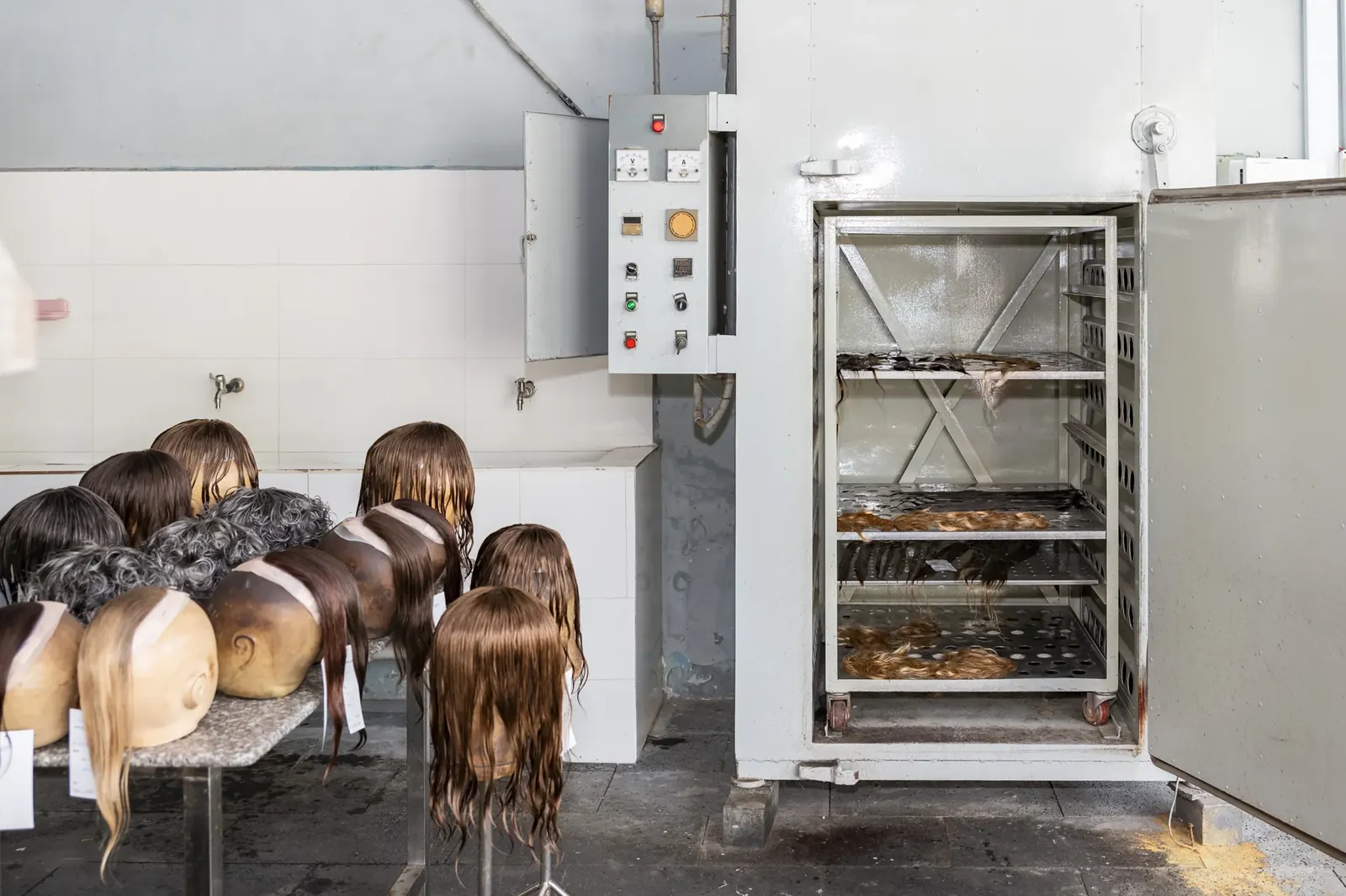 Hairpiece workshop equipment and production forms